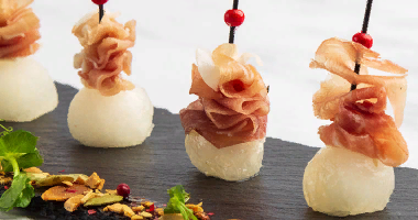 კანაპე პარმას ლორი ნესვით 10 ცალი.