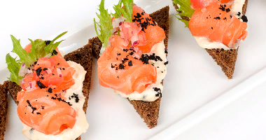 მოწევა Trout Snowbrod და Artichok სოუსი