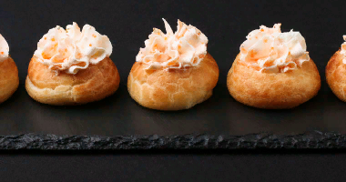 Profitrol კრემის ყველით და მწვანე 10 ცალი.