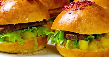 Mini სენდვიჩების სენდვიჩების ნაკრები 15 კომპიუტერი.