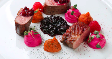 იხვის მკერდი მკერდზე