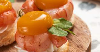 კრევეტები ხორბლის ქრისტინაზე მანგოთი 10 ცალი.