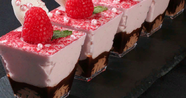 ჟოლოს თაგვი შოკოლადის 5 კომპიუტერით.