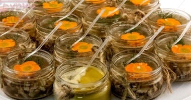 ЗАЛИВНОЕ С ГОВЯДИНОЙ В БАНОЧКАХ 13ШТ