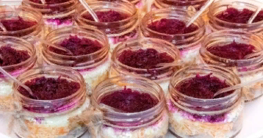 САЛАТ "СЕЛЬДЬ ПОД ШУБОЙ" В БАНОЧКАХ 14ШТ