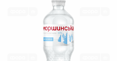 Вода без газу