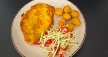 Шницель с картофельными крокетами